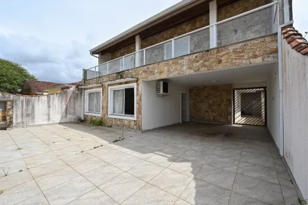 Sobrado com 4 Quartos à venda, 225m² no Bal Stella Maris, Peruíbe