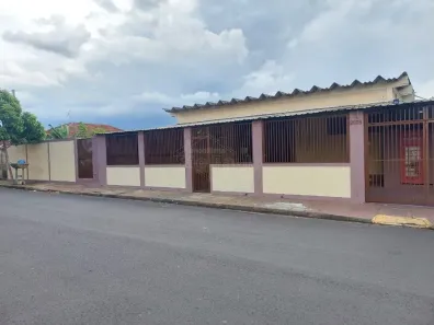 Prédio Comercial para alugar, 204m² no Vila Cidade Industrial (Vila Xavier), Araraquara