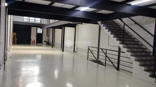 Galpão/Depósito/Armazém para alugar, 428m² no Cerâmica, São Caetano do Sul