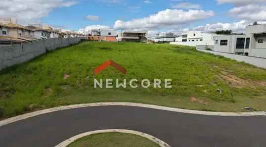 Lote/Terreno à venda, 677m² no Parque Villa dos Pinheiros, Indaiatuba