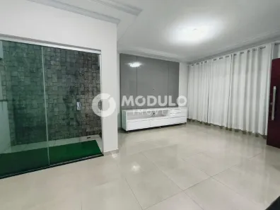 Casa com 3 Quartos à venda, 165m² no Alto Umuarama, Uberlândia