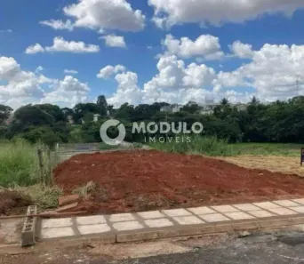 Lote/Terreno à venda, 360m² no Jardim Inconfidência, Uberlândia