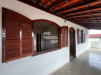 Casa com 3 Quartos para alugar, 120m² no Parque Recreio, Contagem