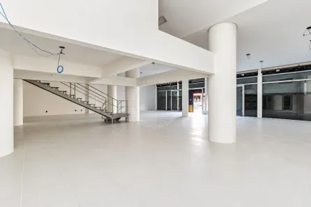 Ponto Comercial para alugar, 466m² no Menino Deus, Porto Alegre