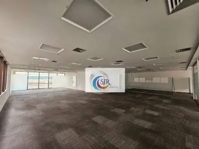Sala Comercial para alugar, 251m² no Vila Olímpia, São Paulo