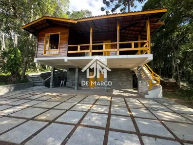 Casa com 3 Quartos à venda, 219m² no Jardim Panorama, Campos do Jordão