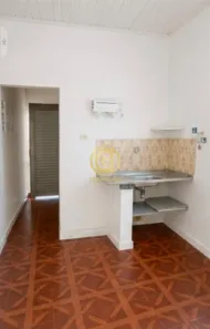 Casa com 2 Quartos para alugar, 77m² no Centro, Jacareí