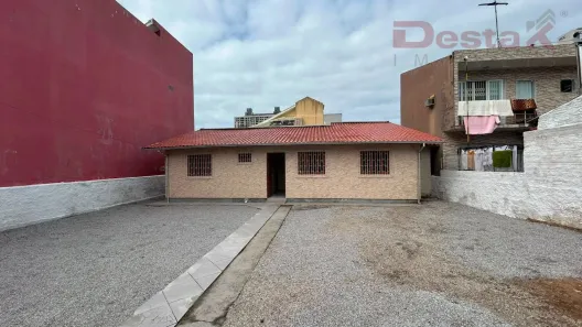 Casa com 2 Quartos à venda, 75m² no Centro, Biguaçu