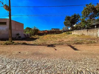 Lote/Terreno à venda, 360m² no Jardim das Acácias, Divinópolis