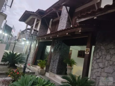 Casa com 5 Quartos à venda, 200m² no Roçado, São José