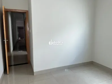 Casa com 2 Quartos à venda, 70m² no Jardim Brasília, Uberlândia