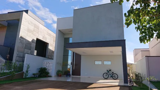 Sobrado com 3 Quartos à venda, 330m² no Aeroclube, Porto Velho