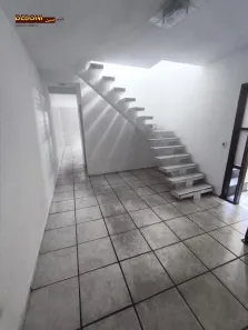 Casa com 3 Quartos para alugar, 150m² no Vila Guilhermina, São Paulo