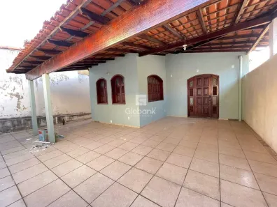 Casa com 5 Quartos para alugar, 280m² no Lourdes, Montes Claros