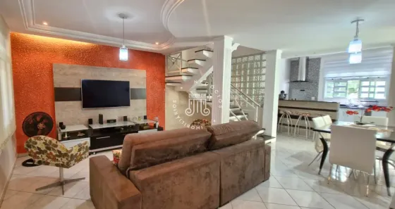 Sobrado com 3 Quartos à venda, 196m² no Jardim Sarapiranga, Jundiaí