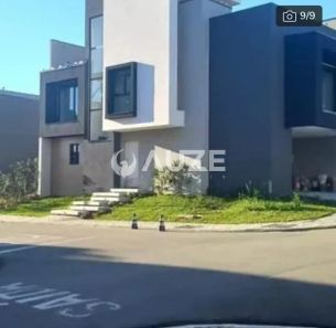 Sobrado com 3 Quartos à venda, 194m² no Santa Cândida, Curitiba