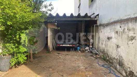 Casa com 1 Quarto à venda, 300m² no Nossa Senhora Aparecida, Uberlândia