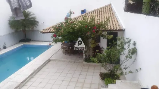 Casa com 3 Quartos à venda, 115m² no Olaria, Rio de Janeiro