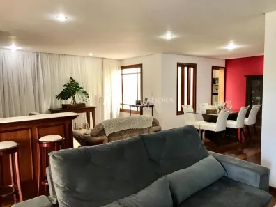 Casa com 3 Quartos à venda, 181m² no Medianeira, Porto Alegre