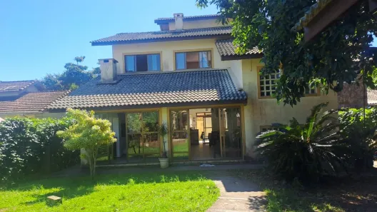 Casa com 4 Quartos para alugar, 214m² no Barra da Lagoa, Florianópolis