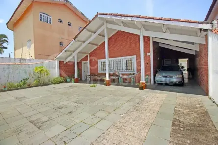 Casa com 3 Quartos à venda, 203m² no Centro, Peruíbe