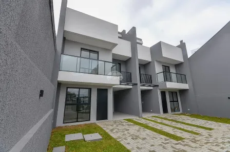 Sobrado com 3 Quartos à venda, 111m² no Pilarzinho, Curitiba