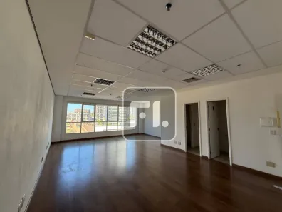 Sala Comercial para alugar, 55m² no Sítio Tamboré Alphaville, Barueri