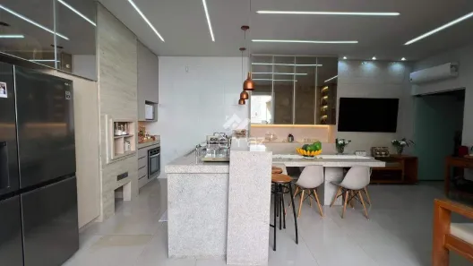 Casa de Condomínio com 5 Quartos à venda, 194m² no Morada da Colina, Uberlândia
