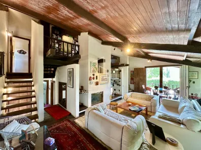Fazenda/Sítio com 3 Quartos à venda, 304m² no Chácara de La Rocca, Carapicuíba