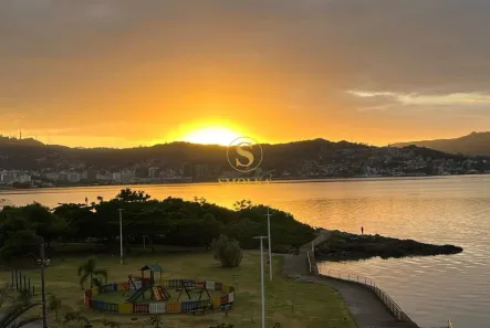 Apartamento com 4 Quartos à venda, 300m² no Coqueiros, Florianópolis