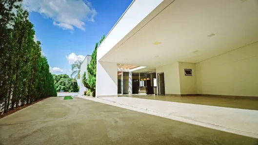 Casa com 3 Quartos à venda, 239m² no Santo Antônio dos Campos, Divinópolis