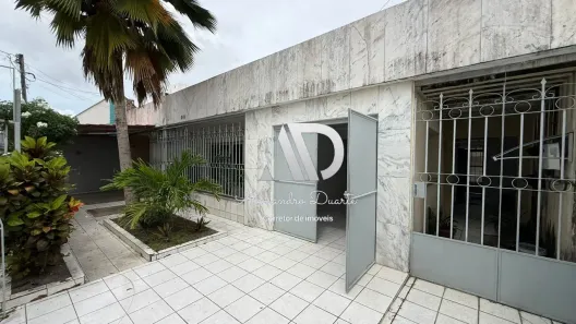 Casa com 4 Quartos à venda, 180m² no Gruta de Lourdes, Maceió