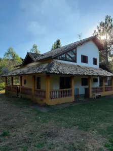 Fazenda/Sítio com 3 Quartos à venda, 200m² no Centro, Mairinque