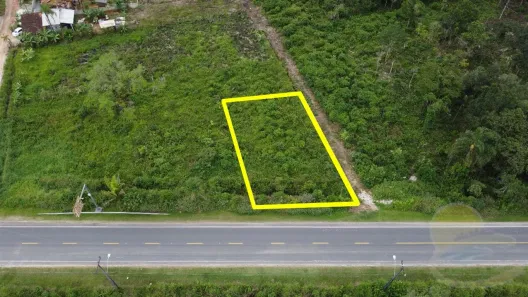 Lote/Terreno à venda, 450m² no Barra do Saí, Itapoá