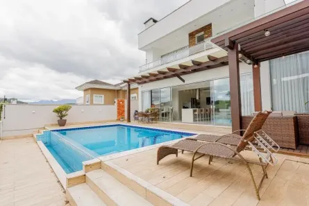 Casa de Condomínio com 5 Quartos à venda, 389m² no Glória, Joinville