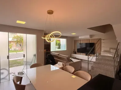 Casa de Condomínio com 4 Quartos para alugar, 10m² no Buraquinho, Lauro de Freitas