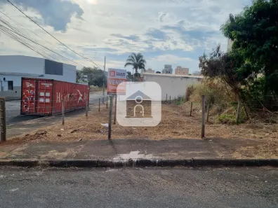 Lote/Terreno para alugar, 360m² no Daniel Fonseca, Uberlândia
