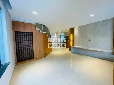 Casa com 3 Quartos para alugar, 240m² no Três Barras, Contagem