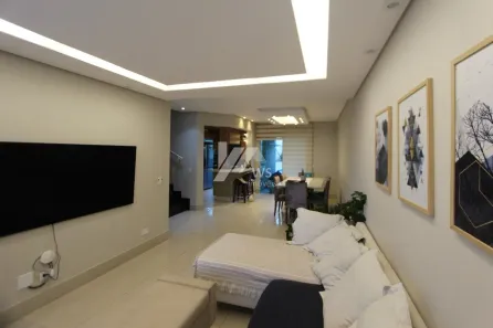 Sobrado com 3 Quartos à venda, 221m² no Bacacheri, Curitiba