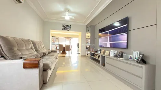 Casa com 3 Quartos à venda, 164m² no Jardim Nenê Gomes, Uberaba