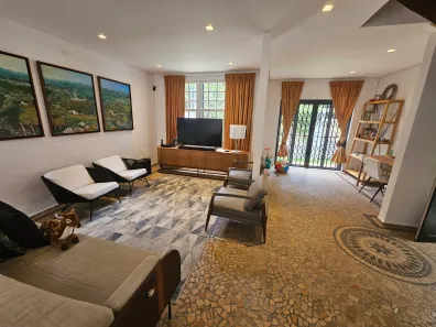 Casa com 4 Quartos para alugar, 350m² no Consolação, São Paulo
