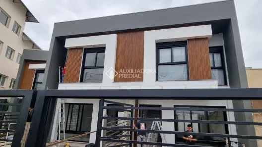 Casa com 3 Quartos à venda, 110m² no Igara, Canoas