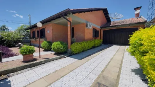Casa com 3 Quartos à venda, 250m² no Interlagos, Caxias do Sul
