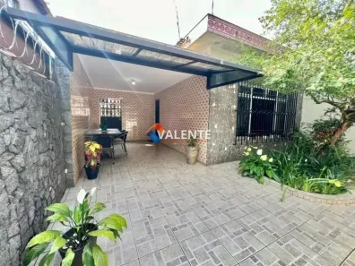 Casa com 4 Quartos à venda, 240m² no Vila Valença, São Vicente