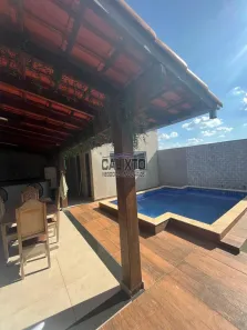 Casa com 3 Quartos à venda, 184m² no Chácaras Tubalina e Quartel, Uberlândia