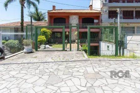 Casa com 6 Quartos à venda, 573m² no Cavalhada, Porto Alegre