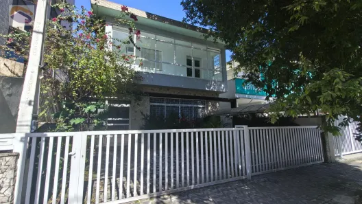 Casa com 4 Quartos à venda, 220m² no Boqueirão, Santos