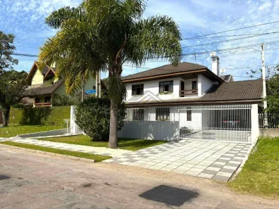 Sobrado com 3 Quartos à venda, 240m² no Uberaba, Curitiba