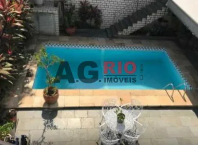 Casa de Condomínio com 5 Quartos à venda, 457m² no Vila Valqueire, Rio de Janeiro