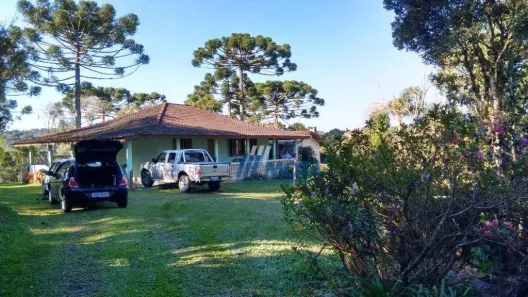 Fazenda/Sítio com 3 Quartos à venda, 200m² no Borda do Campo, São José dos Pinhais